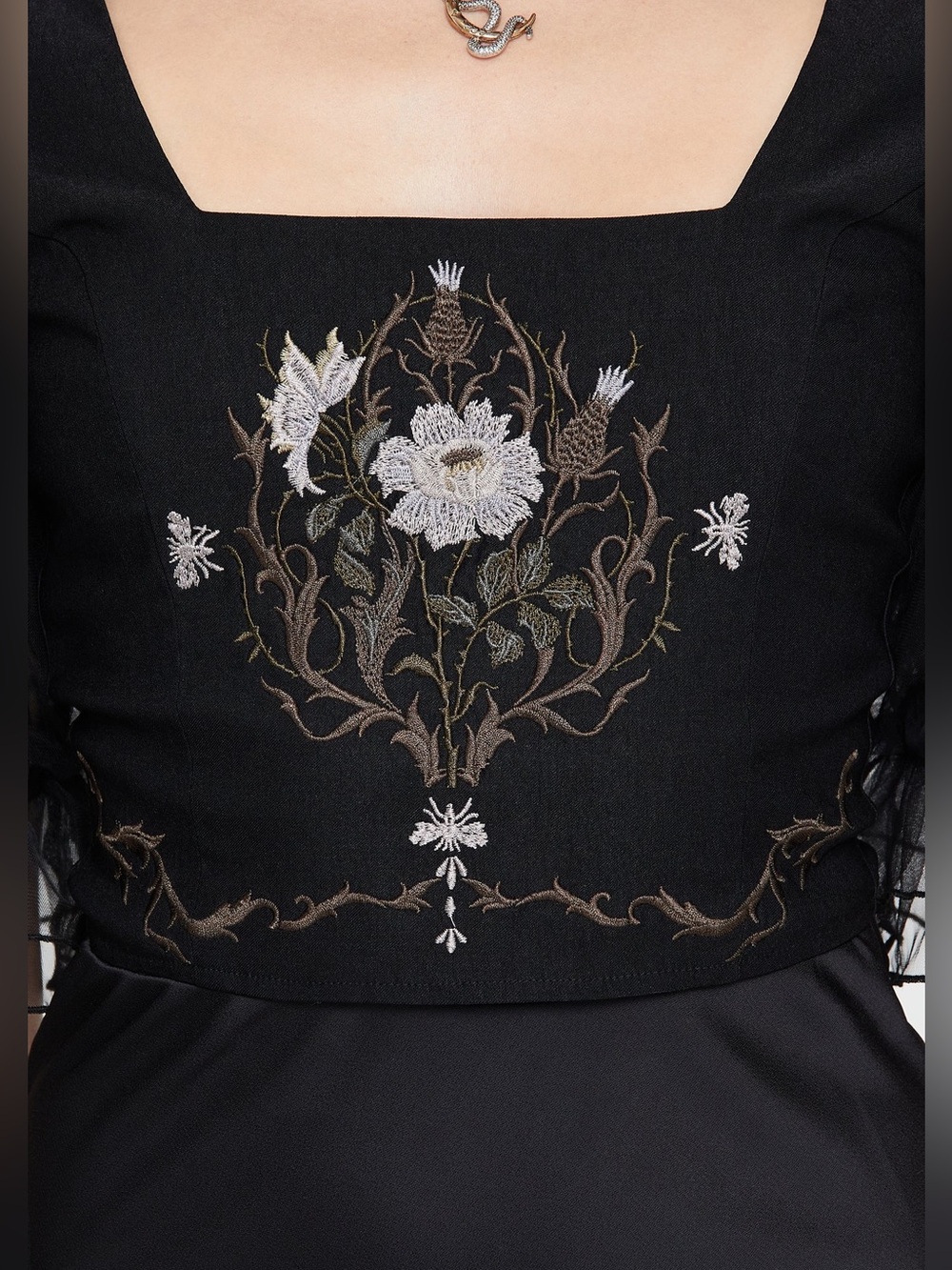 NWOT Disturbia Silva Climbing Roses Embroidered Puff Sleeve Top US 8 / UK 12 - Picture 2 of 6